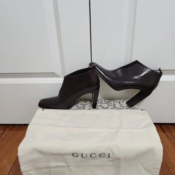 VINTAGE Gucci Chocolate Brown Ankle Booties Slip On Size 8M - Picture 6 of 8